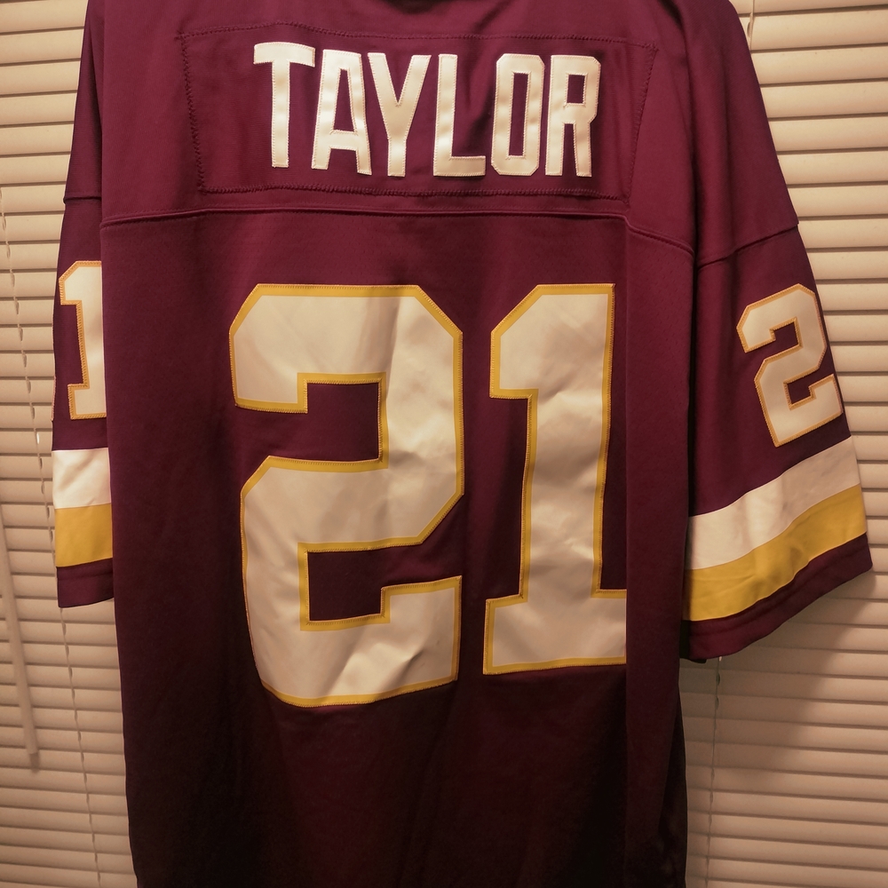 Mitchell And Ness Washington Redskins Sean Taylor Legacy Jersey Size XL(48)